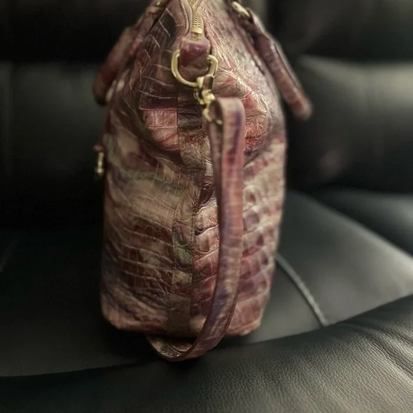 Authentic Brahmin Blue and Red Shoulder Bag with Textured Finish - Picture 4 of 13